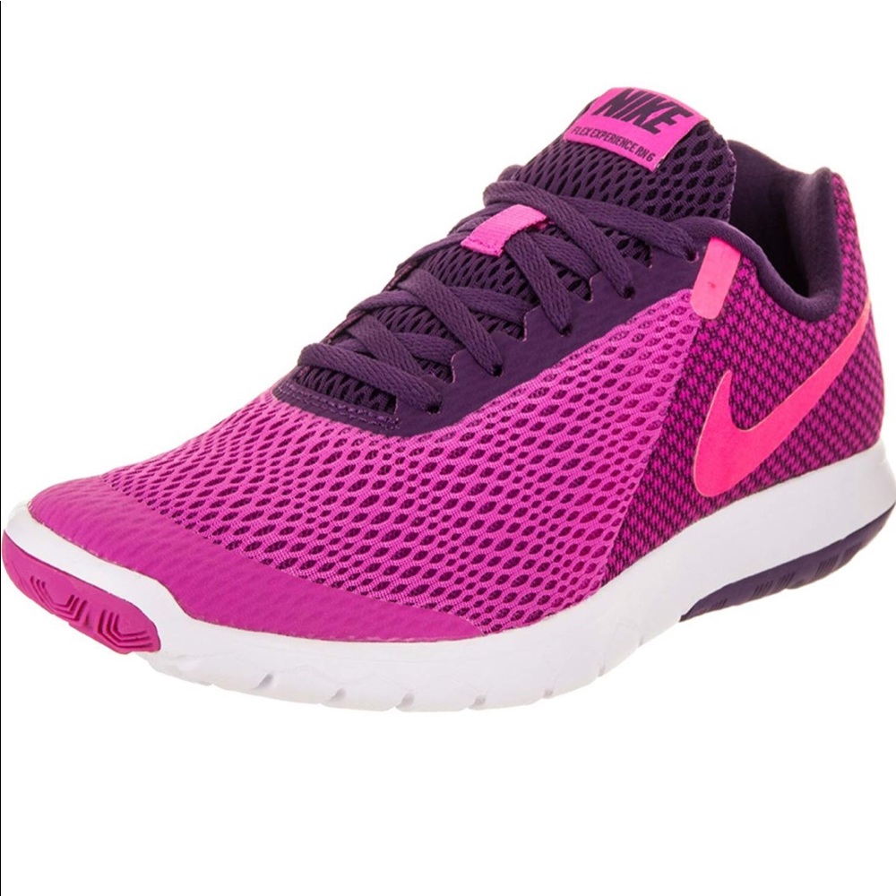 Women’s Nike flex experience RN 6